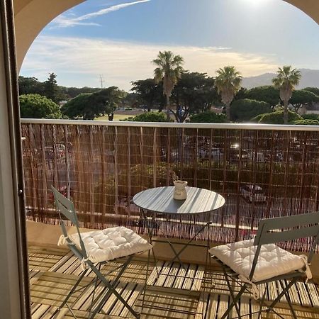 Escapade Au Port Apartment Hyères Екстериор снимка