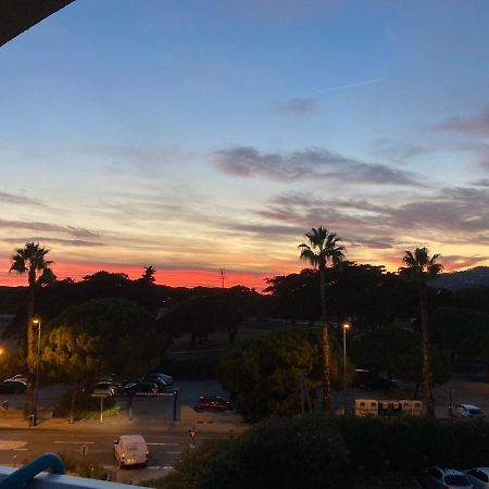 Escapade Au Port Apartment Hyères Екстериор снимка