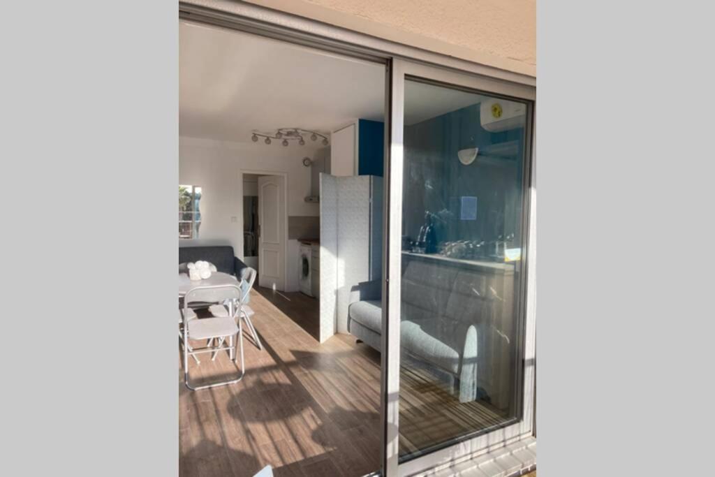 Escapade Au Port Apartment Hyères Екстериор снимка