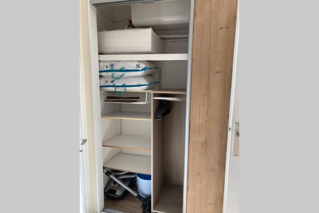 Escapade Au Port Apartment Hyères Екстериор снимка
